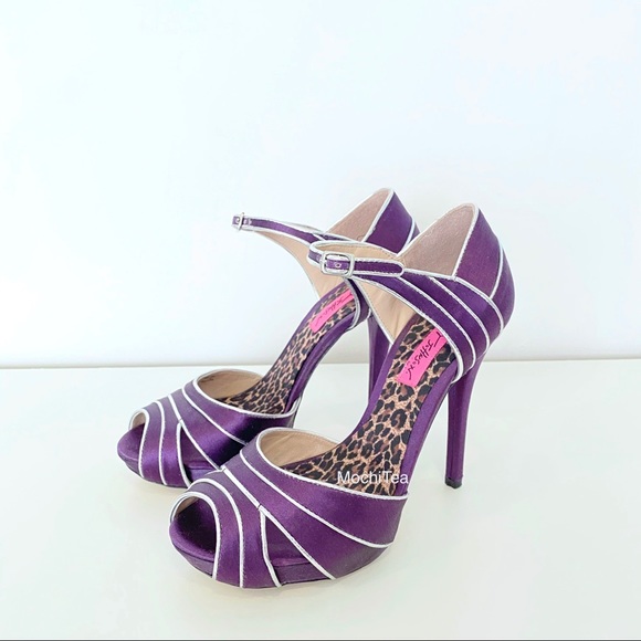 SOLDπWomenβs Shoes Purple Pumps 8 - Picture 1 of 6